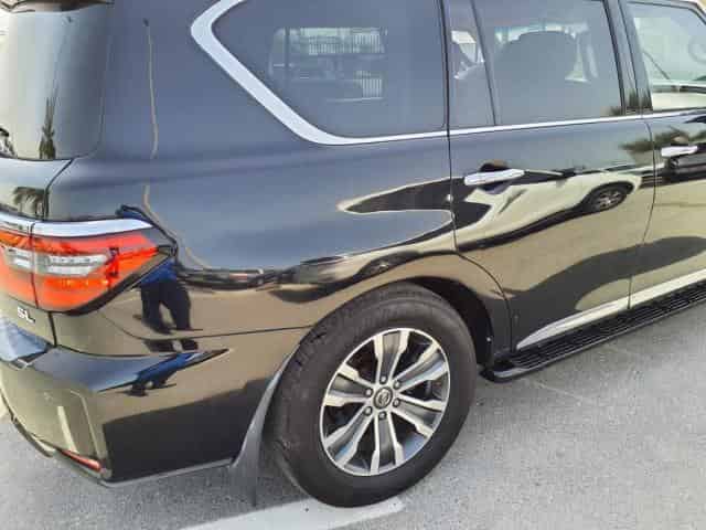 2022 Nissan Armada V8 Background