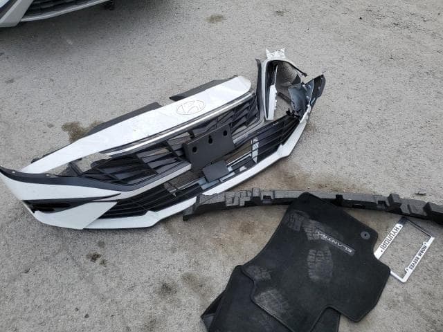 2024 Hyundai Elantra Sel Salvage Car