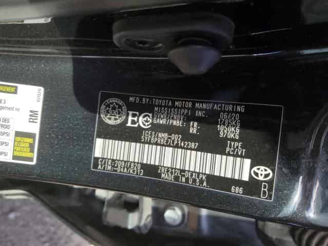 2020 Toyota Corolla Le Background