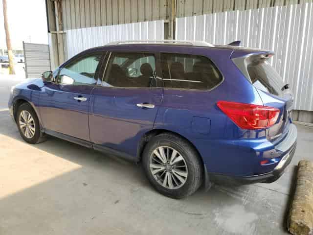 2020 Nissan Pathfinder S Background