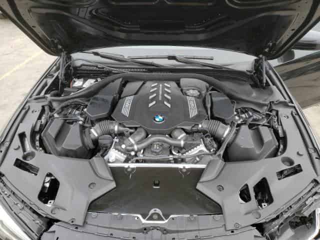 2023 BMW M550xi Background