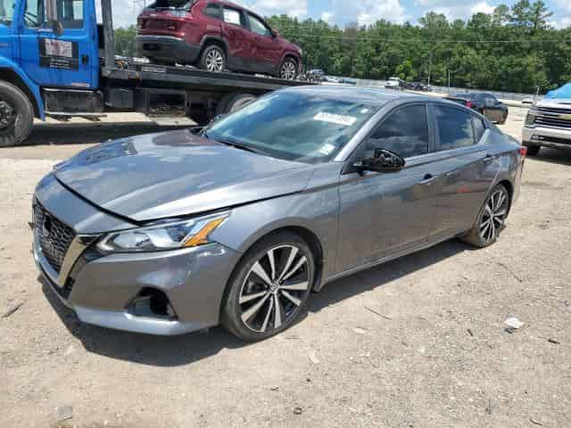 2020 Nissan Altima Sr Background