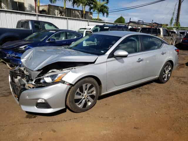 2020 Nissan altima Background