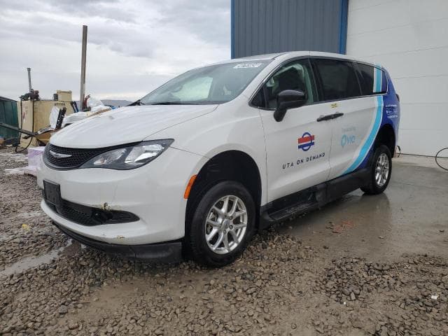 2022 Chrysler minivan Salvage Car