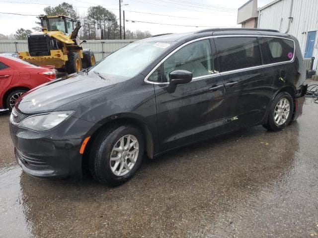 2020 Chrysler minivan Salvage Car