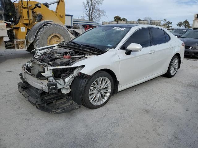 2020 Toyota camry salvage