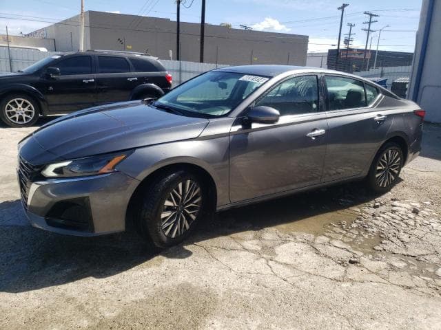 2023 Nissan altima salvage
