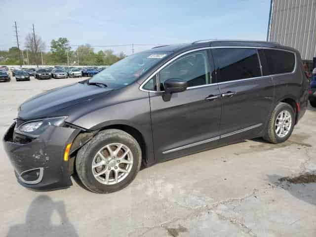 2020 Chrysler pacifica Background