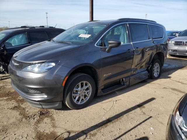 2021 Chrysler minivan Salvage Car