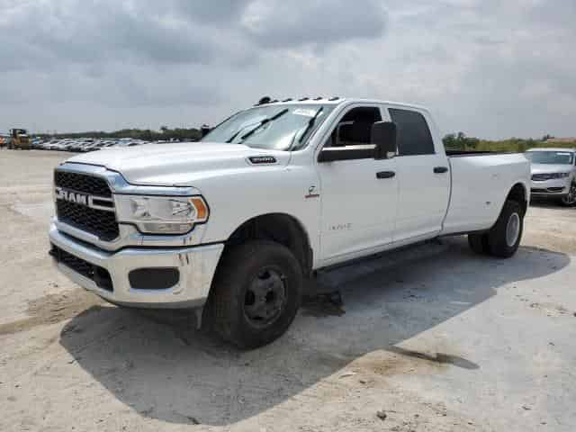 2022 RAM 3500 Background