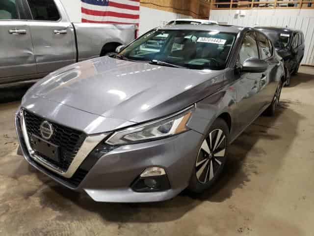 2020 Nissan altima Background