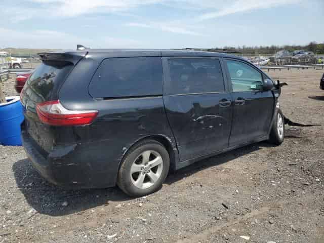 2020 Toyota sienna Background