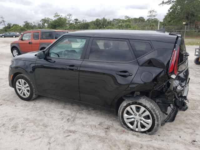 2023 KIA Soul, LX Background