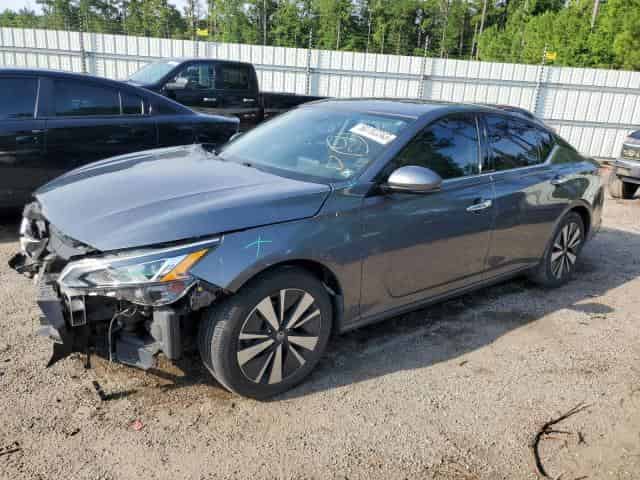 2020 Nissan altima Background
