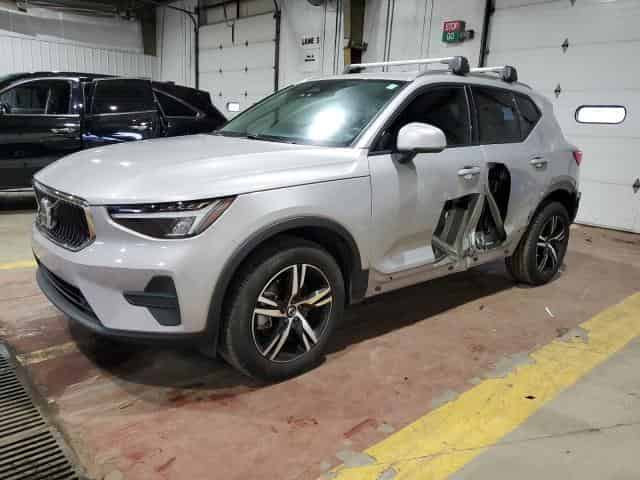 2023 Volvo xc40 core Background