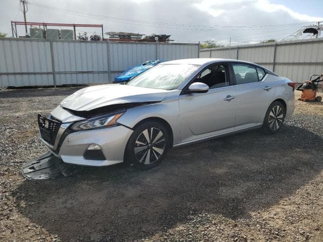 2021 Nissan altima salvage