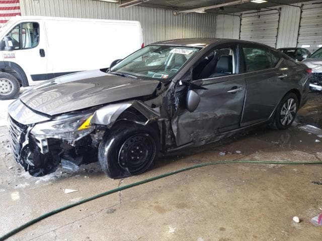 2023 Nissan altima salvage