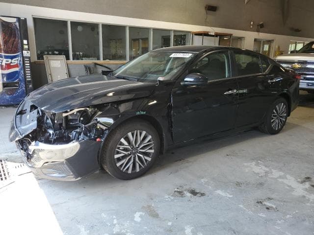 2023 Nissan altima salvage