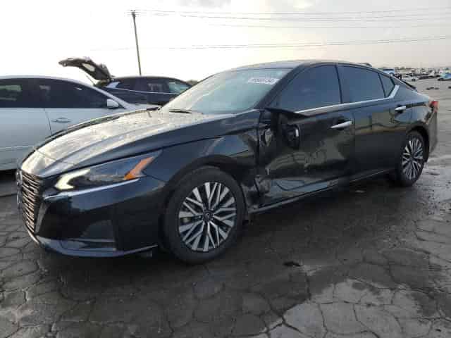 2024 Nissan Altima, SV Background