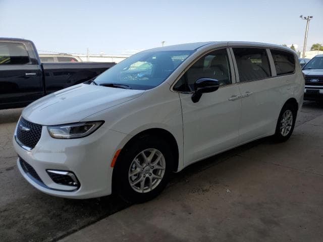 2024 Chrysler Pacifica, Touring salvage