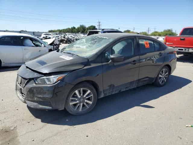 2021 Nissan versa Background