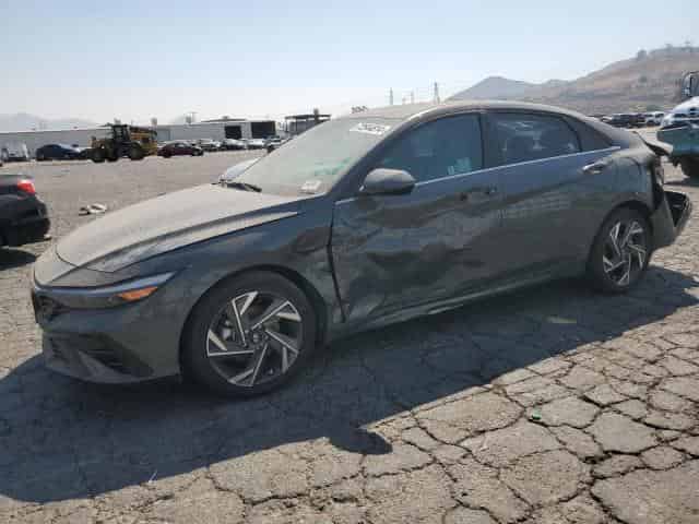 2024 Hyundai Elantra, Limited Background