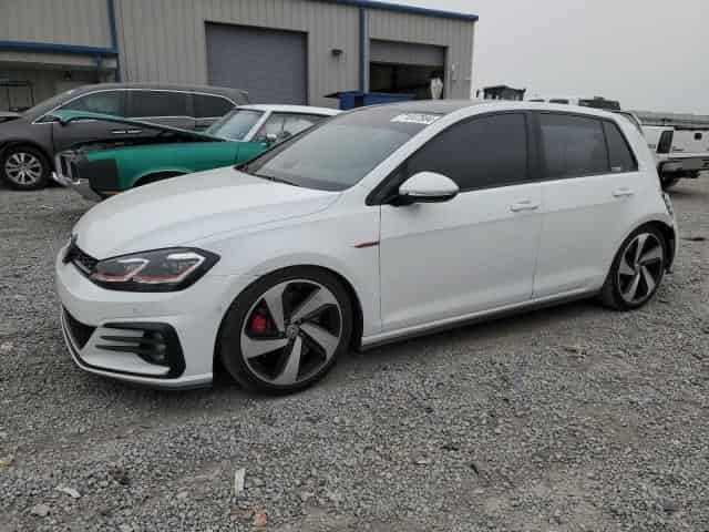 2020 Volkswagen Golf GTI, S Background
