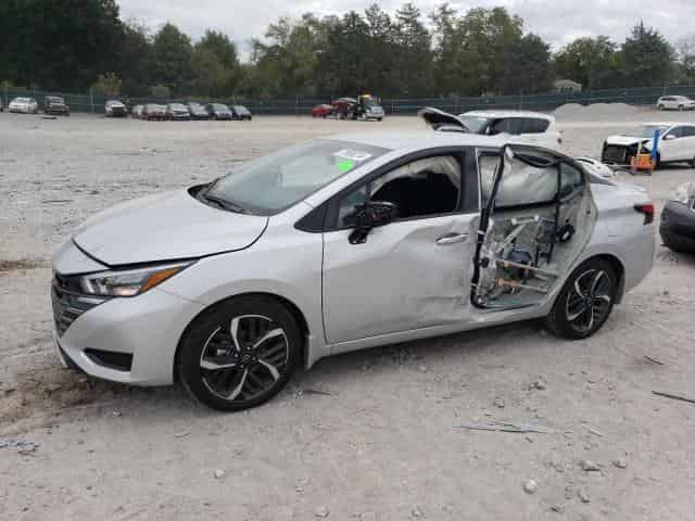 2024 Nissan versa Background