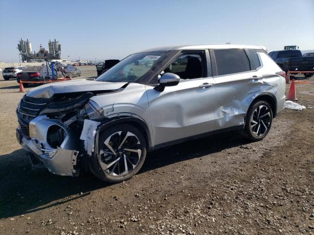 2024 Mitsubishi Outlander, SE Salvage Car