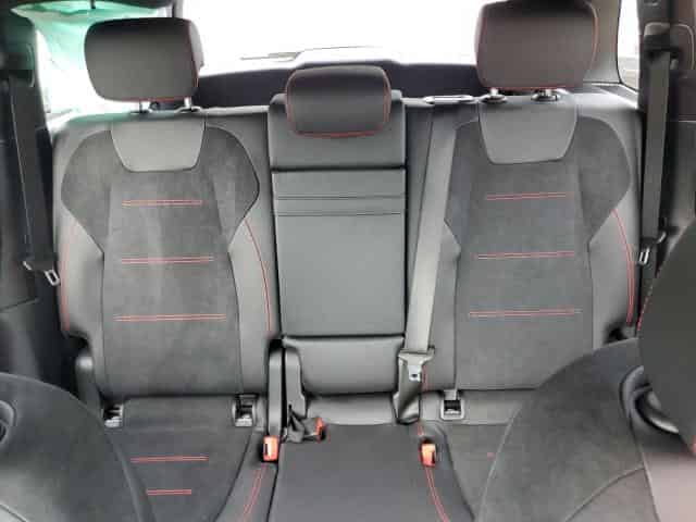 2024 Mercedes-Benz GLB-Class, 250 4M... Background