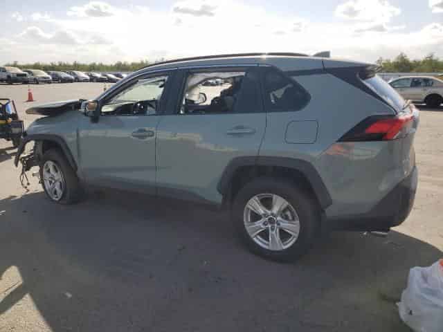 2021 Toyota RAV4, Xle Background