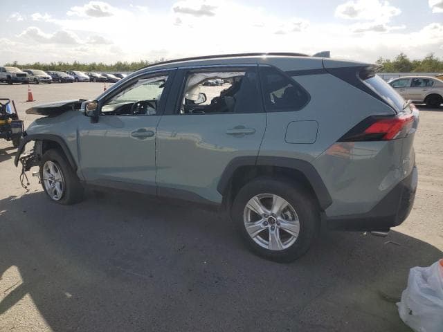 2021 Toyota RAV4, Xle salvage