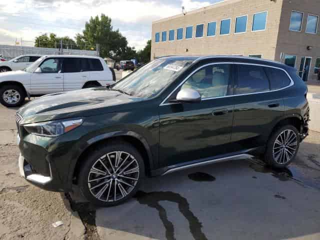 2023 BMW x1 Background