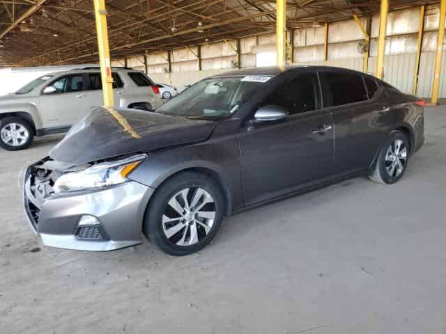 2020 Nissan altima Background