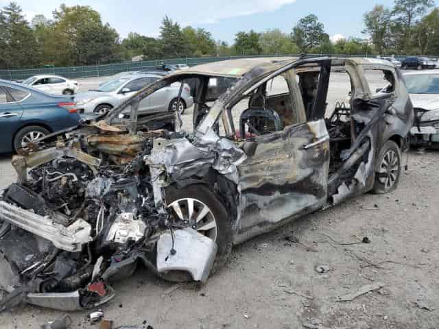2021 Chrysler pacifica Background