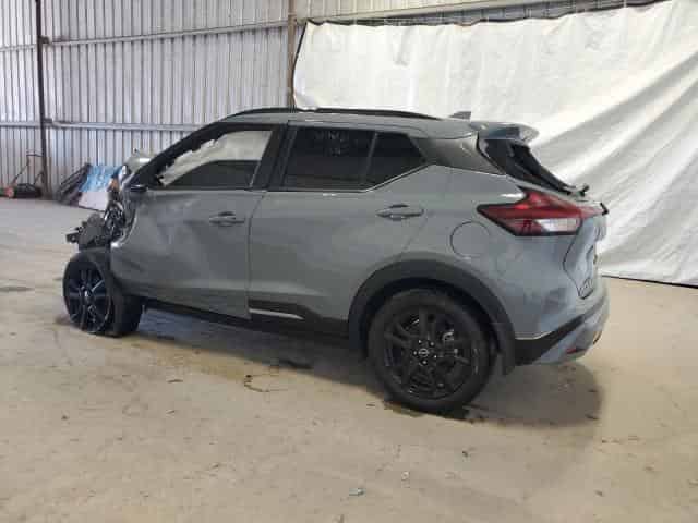 2024 Nissan Kicks, SR Background