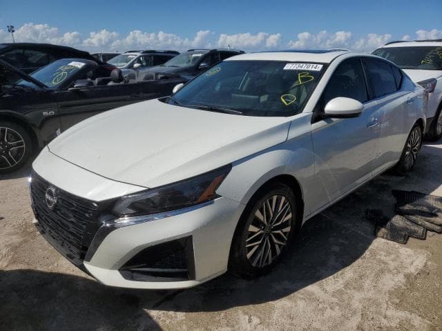 2023 Nissan altima salvage