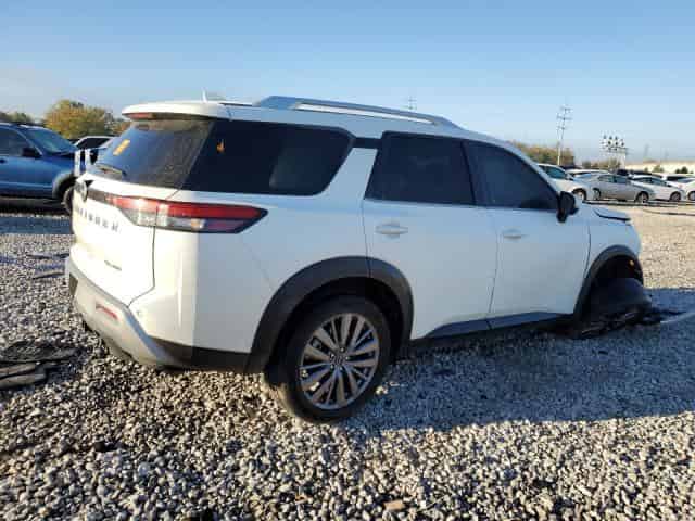 2023 Nissan Pathfinder, SL Background