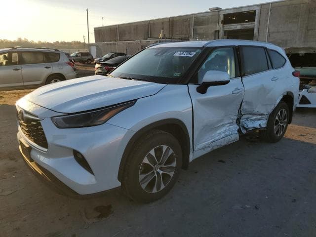 2022 Toyota highlander salvage