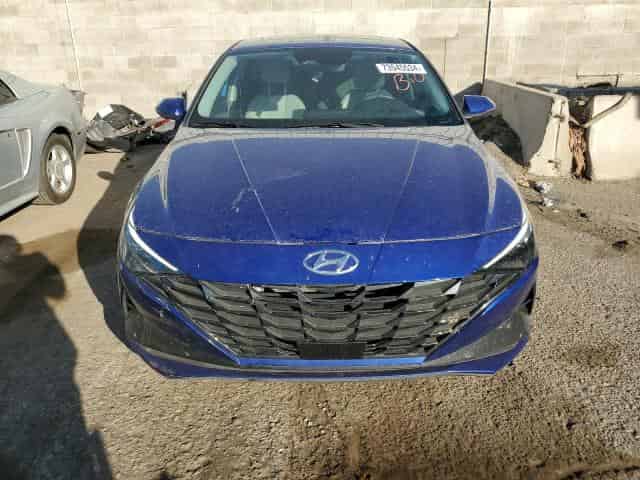 2023 Hyundai Elantra, Limited Background