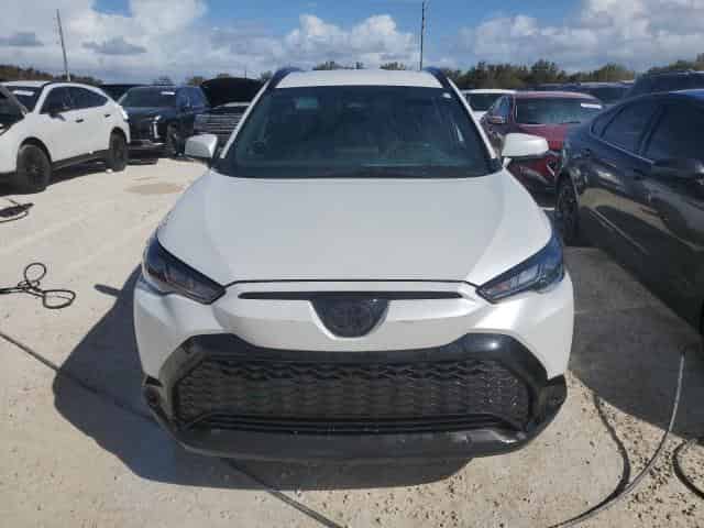 2023 Toyota Corolla, LE Background