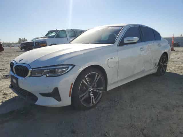 2021 BMW 3 Series, 330E Background