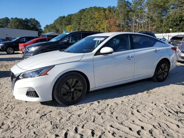2020 Nissan altima salvage