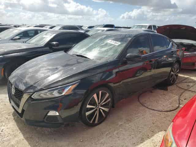 2020 Nissan altima Background