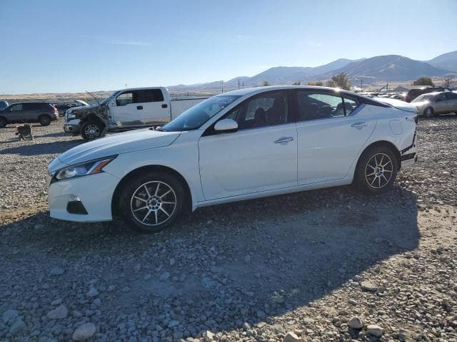 2021 Nissan altima salvage