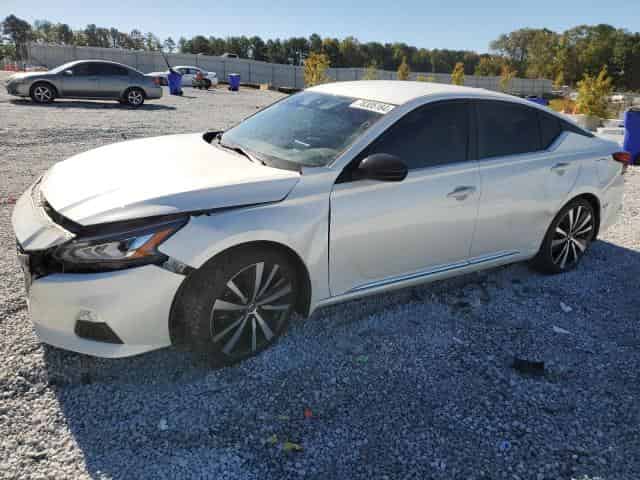 2020 Nissan altima Background