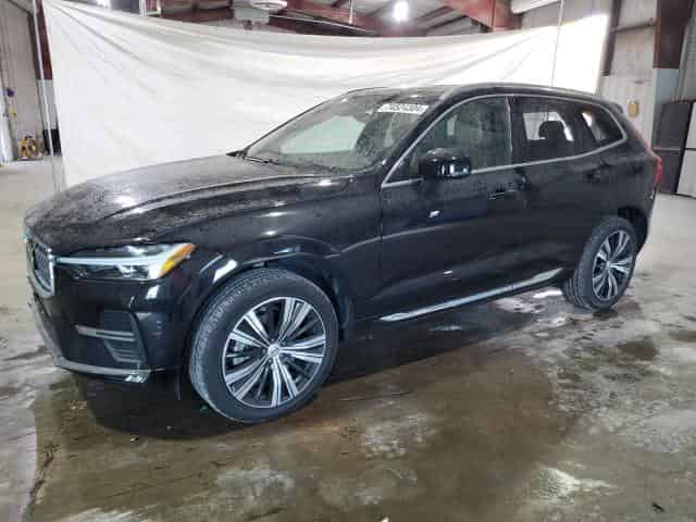 2022 Volvo xc60 b6 in Background
