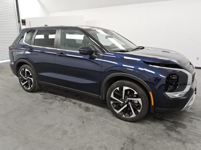 2024 Mitsubishi Outlander, SE Salvage Car