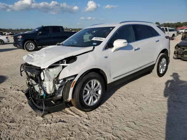 2024 Cadillac XT5, Luxury Background