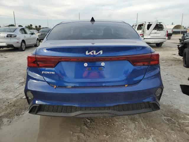 2024 KIA Forte, LX Background